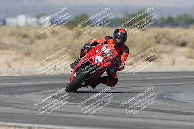 media/Oct-13-2025-Moto Forza (Mon) [[a66d839500]]/3-B Group/Session 3 (Turn 16)/